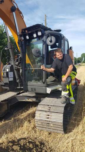 LEVERANS AV EN CASE CX145D SR TILL KUND I SKÅNE!