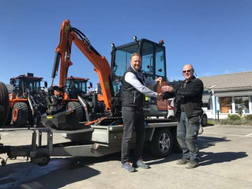 LEVERANS AV DOOSAN DX19 TILL GLAD KUND!