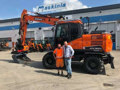 LEVERANS AV DOOSAN DX160W-5 TILL KUND I ÖSTERGÖTLAND!