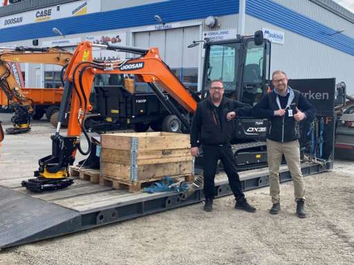 LEVERANS AV DOOSAN DX35Z!