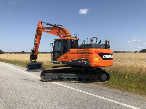 LEVERANS AV DOOSAN DX235LC-5 TILL KARLSHAMNS RIVNING OCH MASKIN!