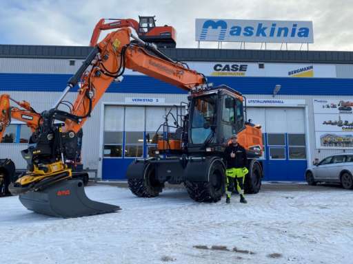 Leverans av Doosan DX140W-7!