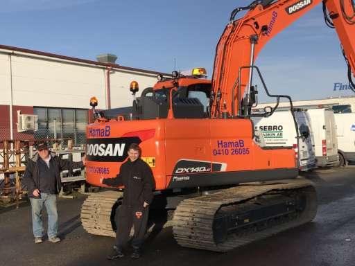 LEVERANS AV DOOSAN DX140LC-5 TILL HAMAB!