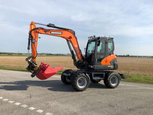 LEVERANS AV DOOSAN DX57W-5!