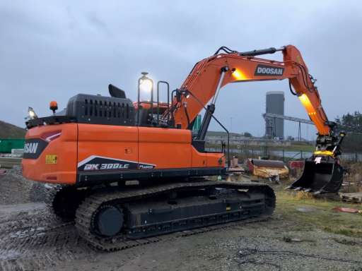 LEVERANS AV DOOSAN DX300LC-7!