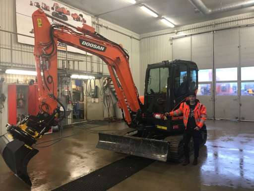 LEVERANS AV DOOSAN DX62R-3 TILL RYDELLS GRÄV OCH MARKTJÄNST!