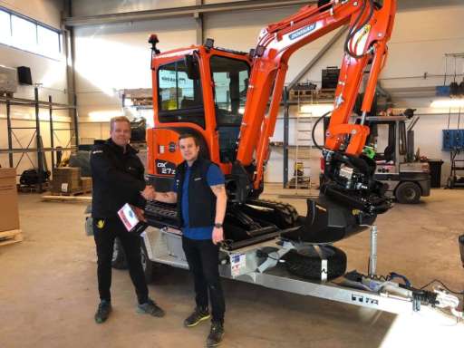 LEVERANS AV DOOSAN DX27Z FRÅN VÅR ANLÄGGNING I JÄRFÄLLA!