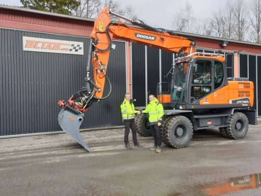 LEVERANS AV DOOSAN DX140W-5 TILL BLTAB!