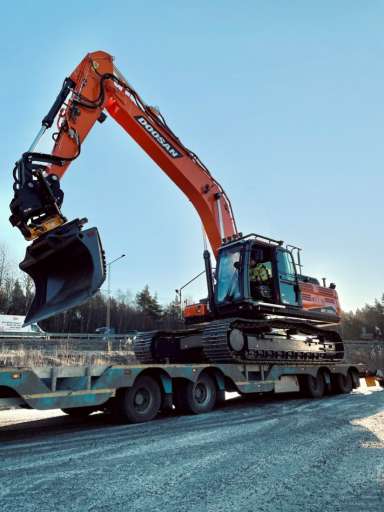 Leverans av Doosan DX300LC-7!