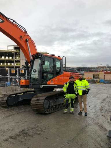 LEVERANS AV DOOSAN DX235LC-5 TILL VÄSTKUSTENS ANLÄGGNING AB!