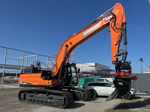 LEVERANS AV DOOSAN DX300LC-7!