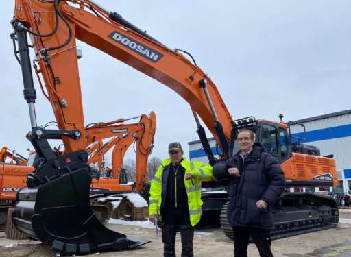 LEVERANS AV DOOSAN DX420LC-7!