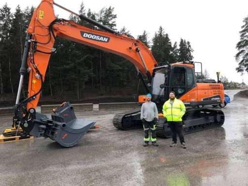 LEVERANS AV DOOSAN DX255LC-5!