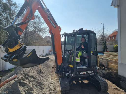 LEVERANS AV DOOSAN DX35Z!