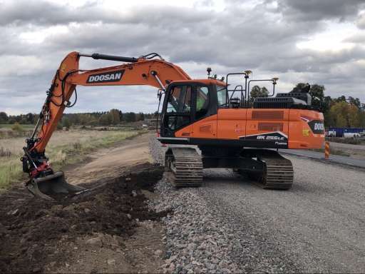 LEVERANS AV DOOSAN DX255NLC-7!