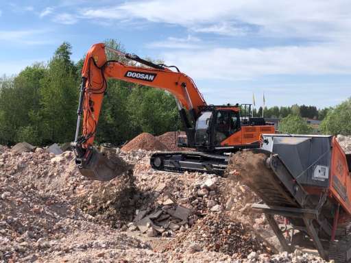 LEVERANS AV DOOSAN DX300LC-7!